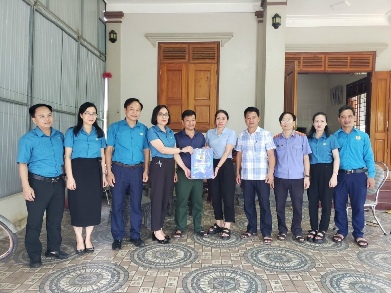 CĐCS Viện Kiểm sát Nhân dân huyện Thạch Hà  tổ chức các hoạt động thiết thực chào mừng Đại hội XIX Công đoàn Hà Tĩnh